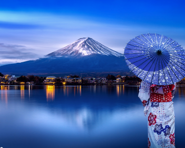 Geisha looking at Mount Fuji Geisha looking at Mount Fuji